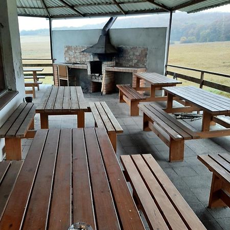 Turisticka Ubytovna Hotel Divín Buitenkant foto